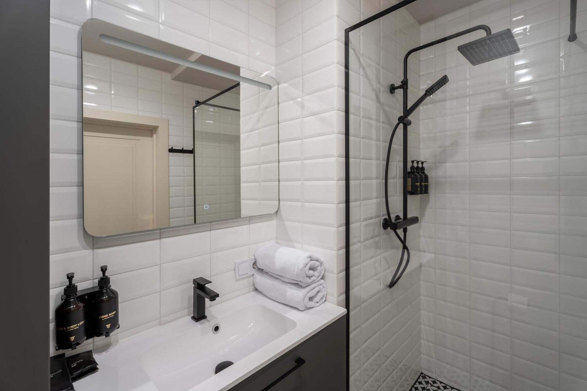 Ridge Apartment *